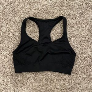 Black sports bra